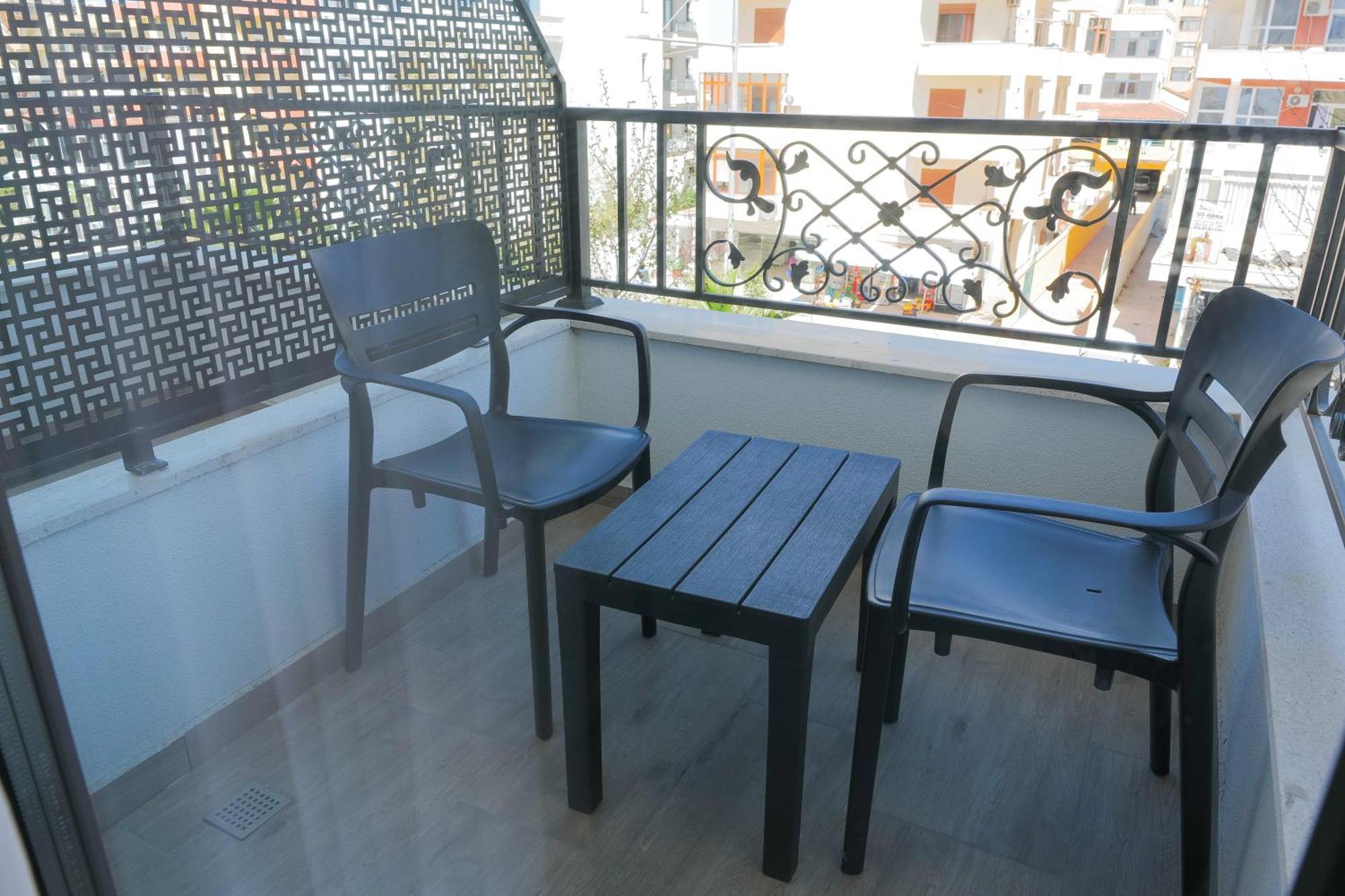 Afa Hotel Durrës Esterno foto