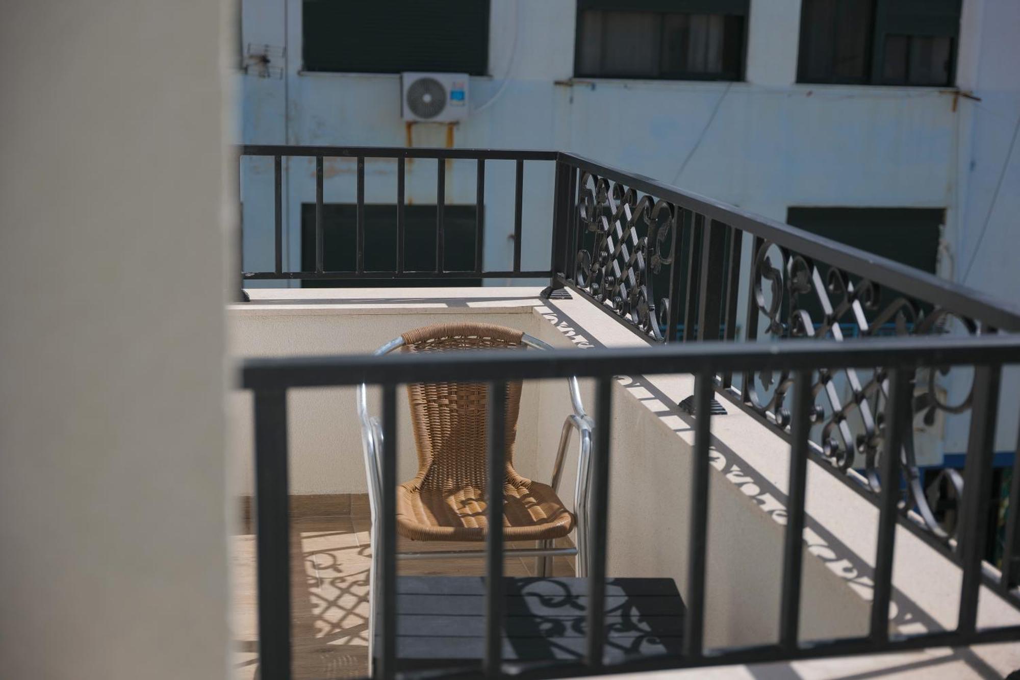 Afa Hotel Durrës Esterno foto
