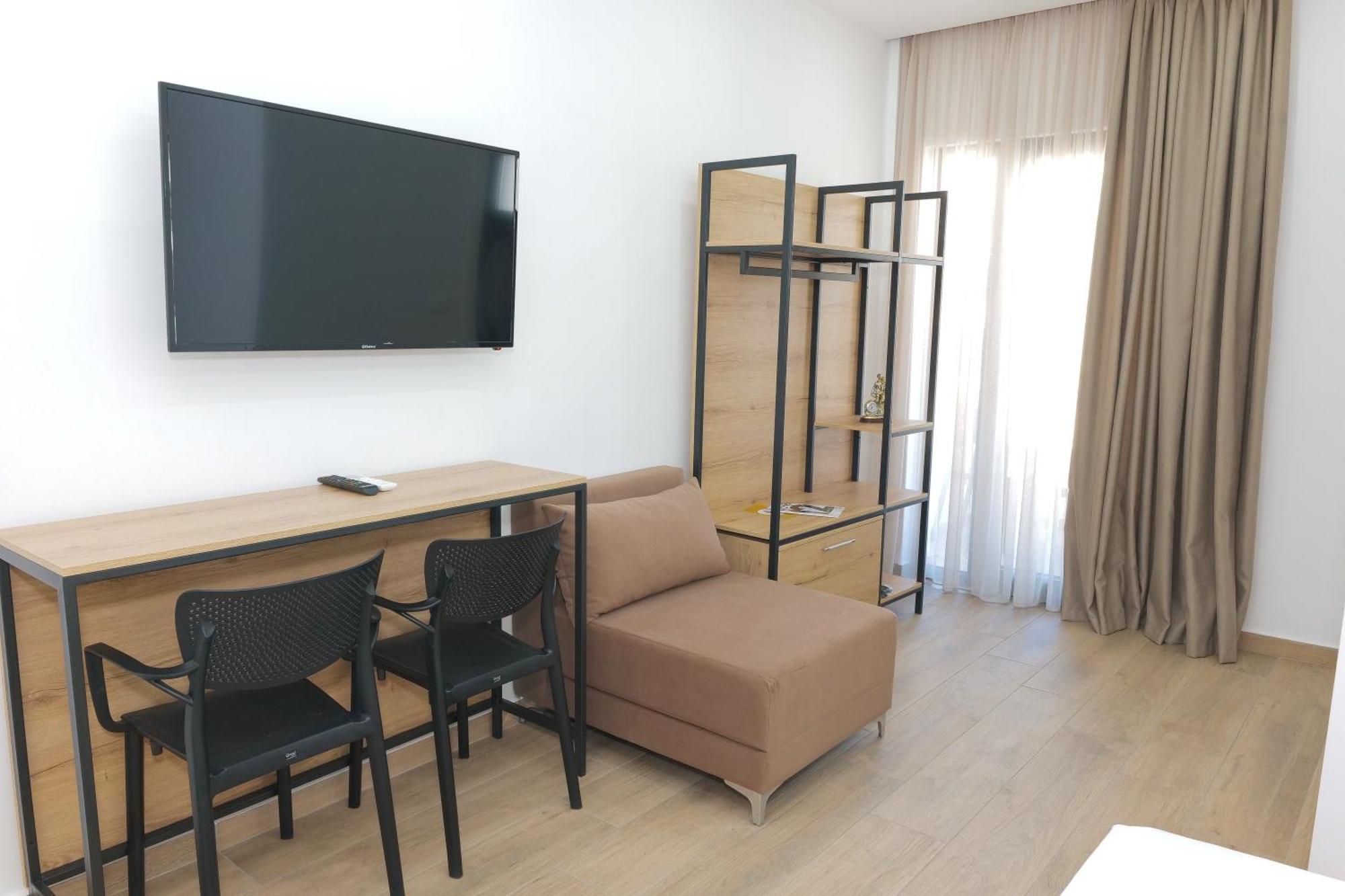 Afa Hotel Durrës Esterno foto