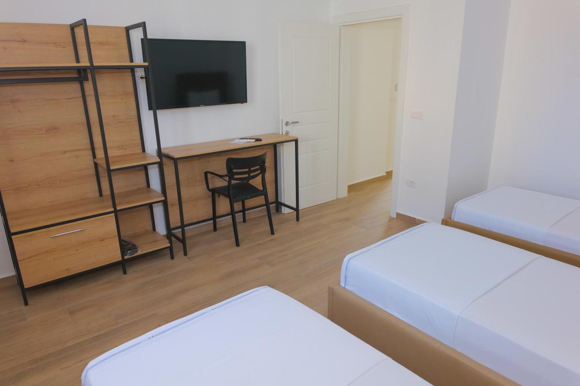 Afa Hotel Durrës Esterno foto
