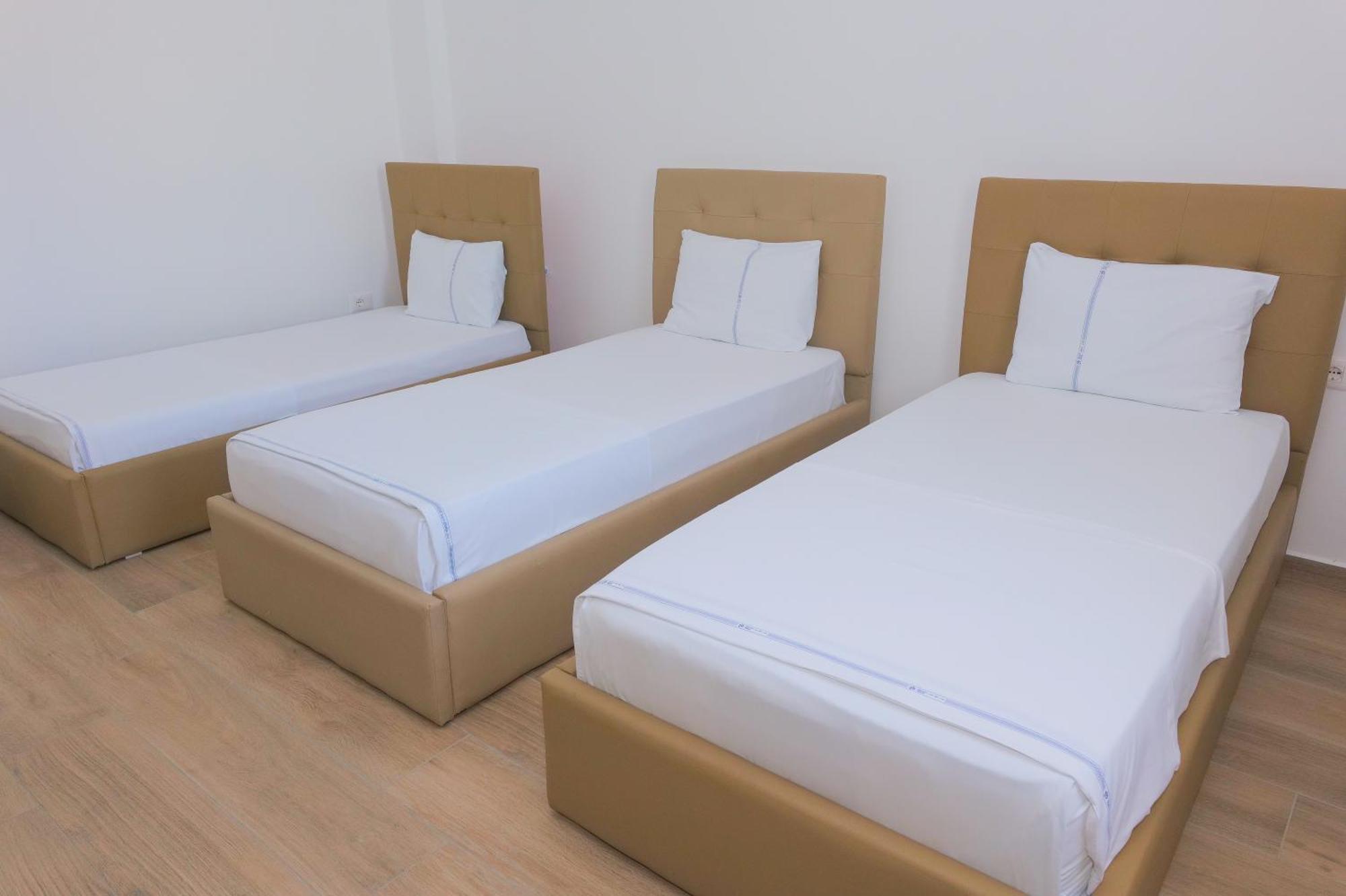 Afa Hotel Durrës Esterno foto
